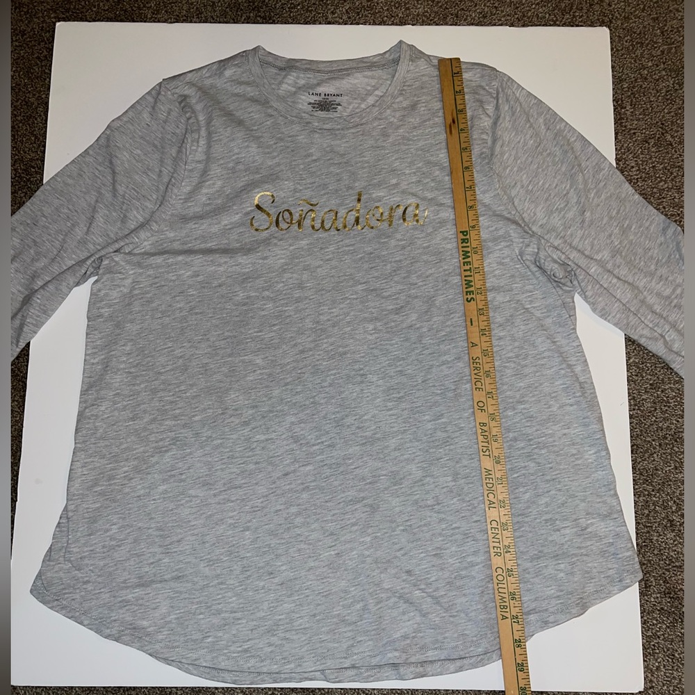 Lane Bryant 18/20 tee quarter length sleeve. Smoke/pet free. New